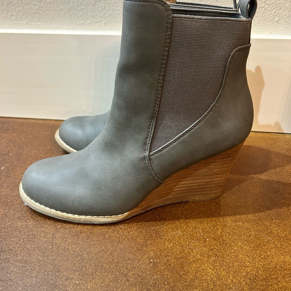 DV by Dolce Vita Gray Wedge Boots